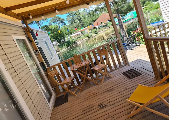 Mobil Avec Terrasse - Proche Plages Cap-ferret - 4-6 Pers 4 étoiles Les Viviers Camping